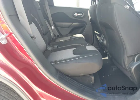 2014 Jeep Cherokee Latitude z USA, uszkodzony, nr VIN 1C4PJMCS3EW317971